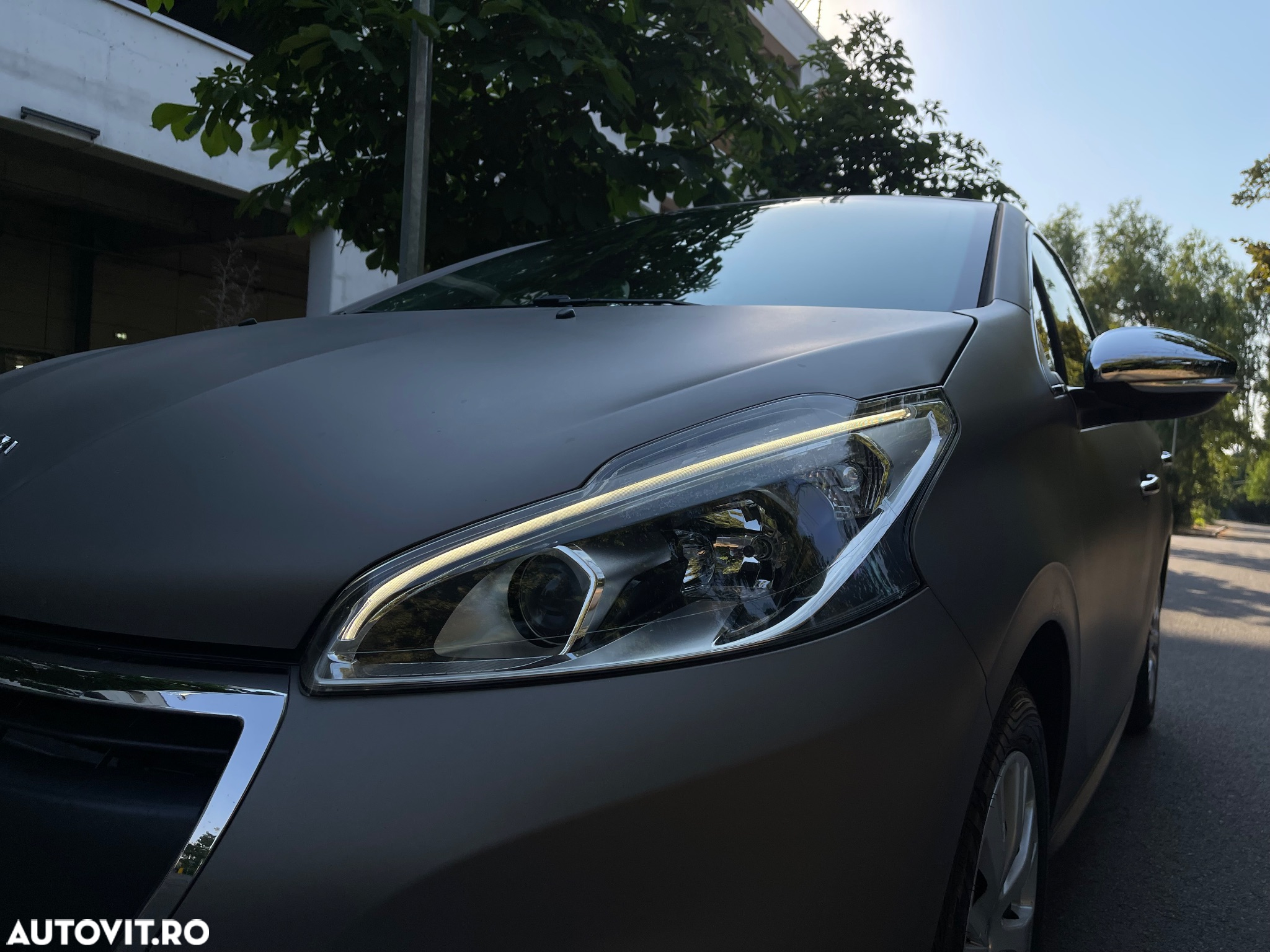 Peugeot 208 1.2 L PureTech Allure - 10