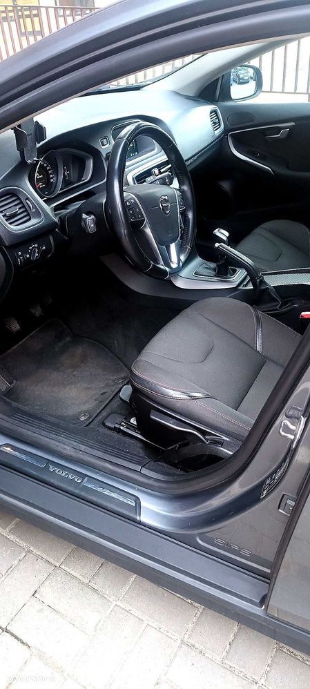 Volvo V40 Cross Country - 6
