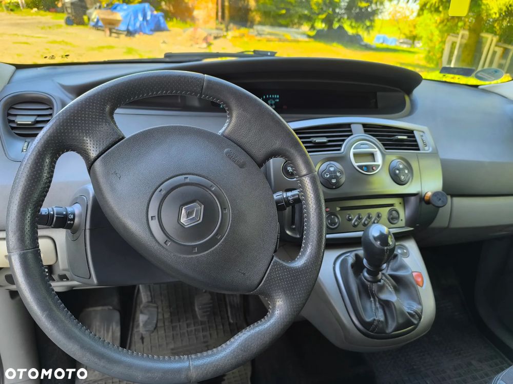 Renault Scenic 2.0 16V Luxe Privilege - 11