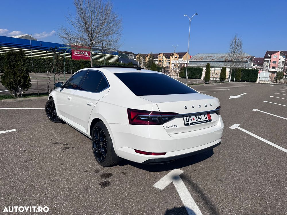 Skoda Superb 2.0 TDI DSG Sportline - 5