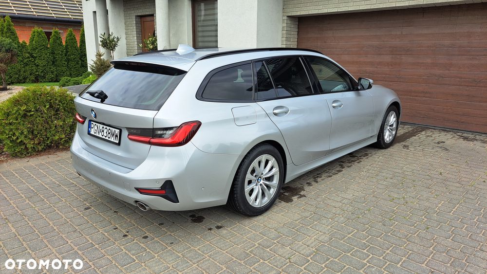 BMW Seria 3 318d - 11