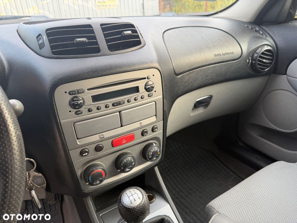 Alfa Romeo 147 - 10