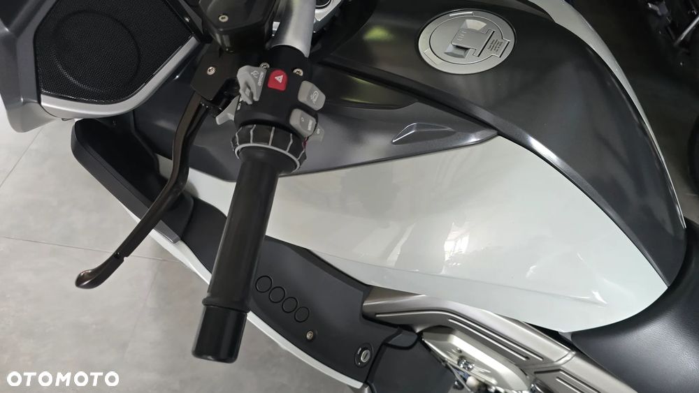 BMW K - 9