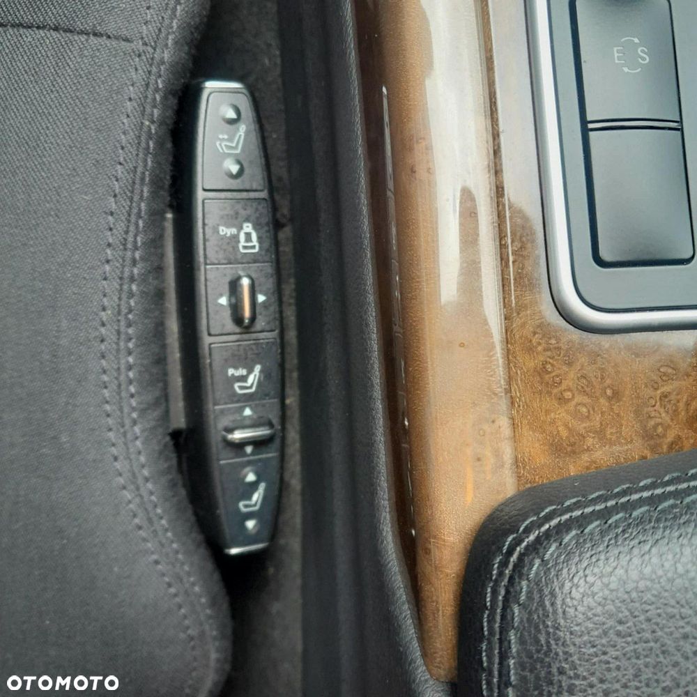 Mercedes-Benz Klasa E 350 CGI BlueEFFICIENCY 7G-TRONIC Elegance - 16