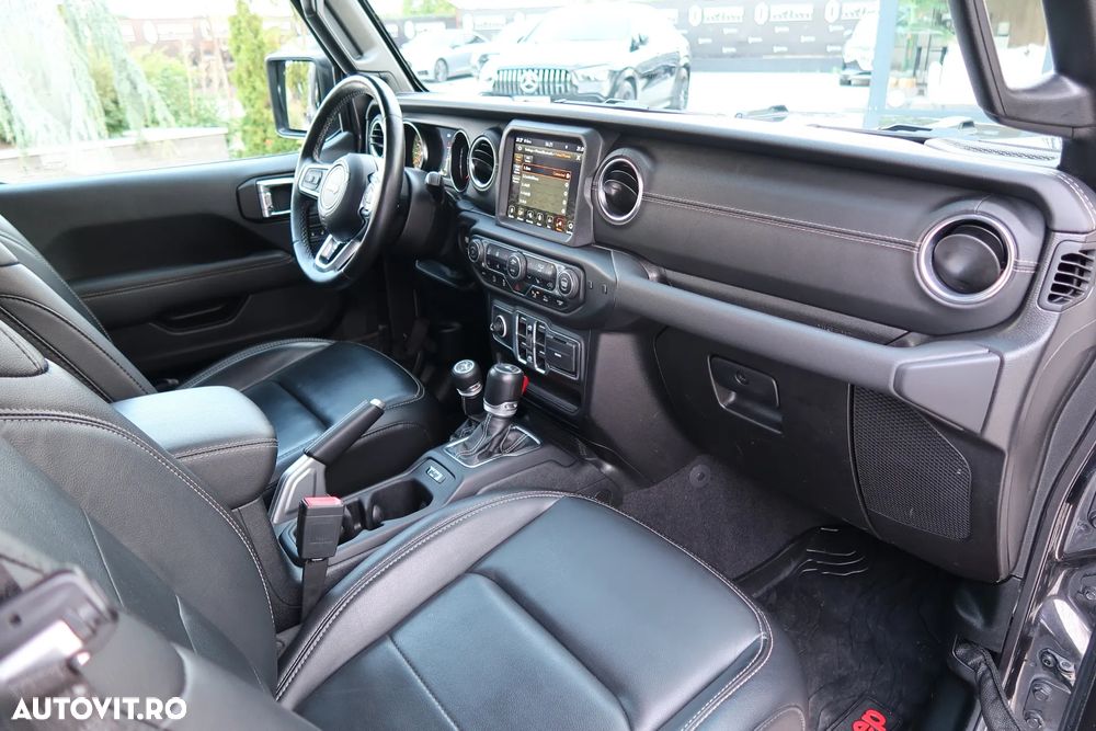 Jeep Gladiator 3.0L V6 Diesel AT8 4x4 264 CP Launch Edition - 13