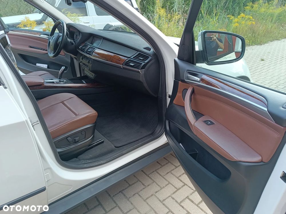 BMW X5 xDrive35i Edition Exclusive - 34