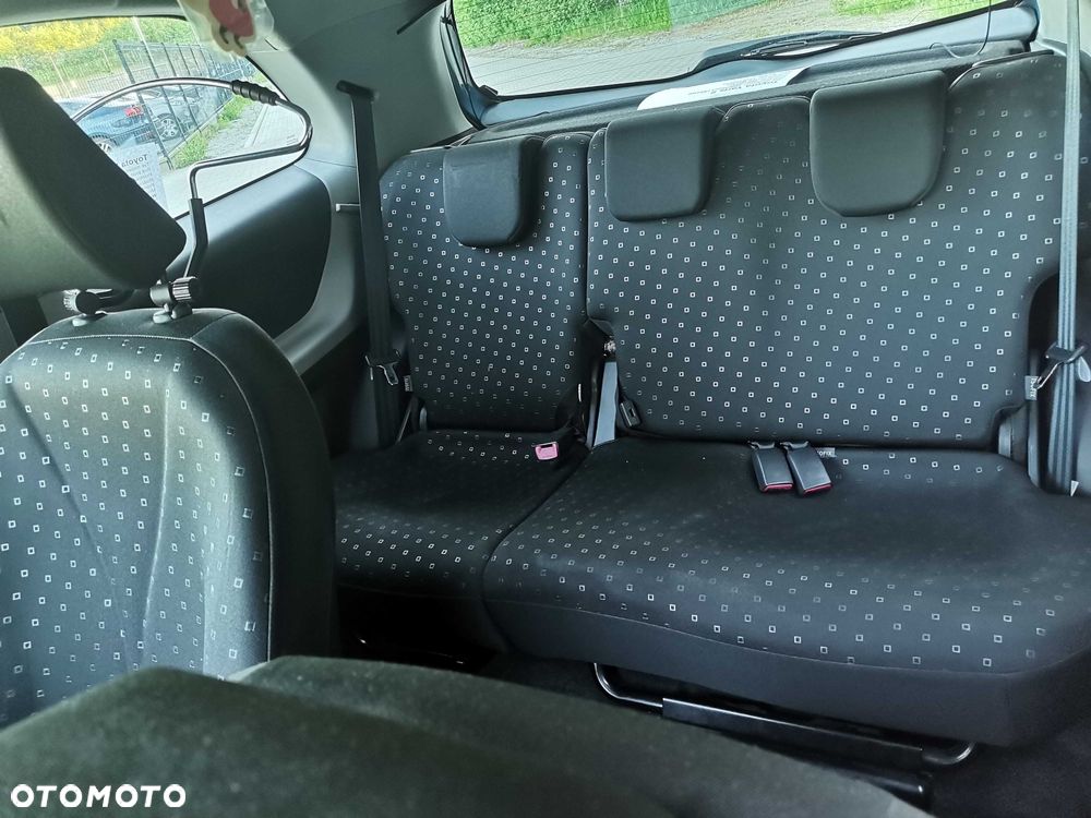 Toyota Yaris - 7
