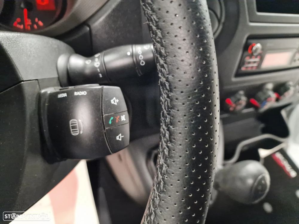 Renault 2.3 DCI L3 IVA 7 LUGARES - 53