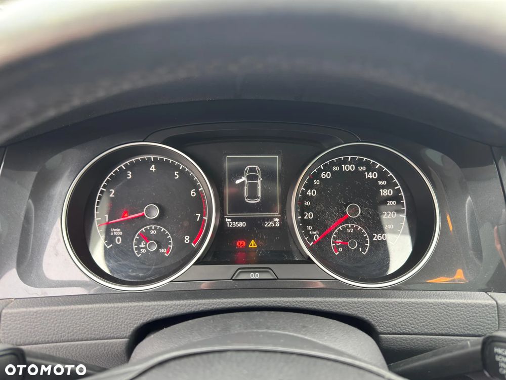 Volkswagen Golf - 27