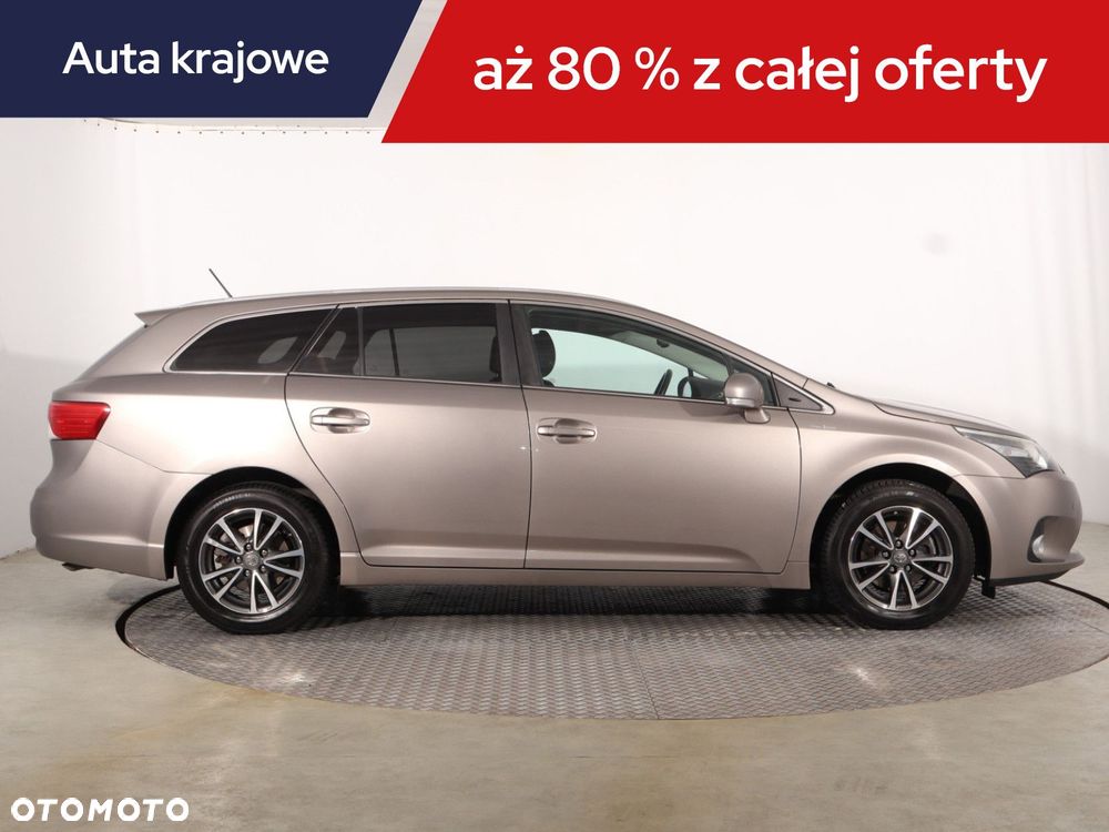 Toyota Avensis - 8