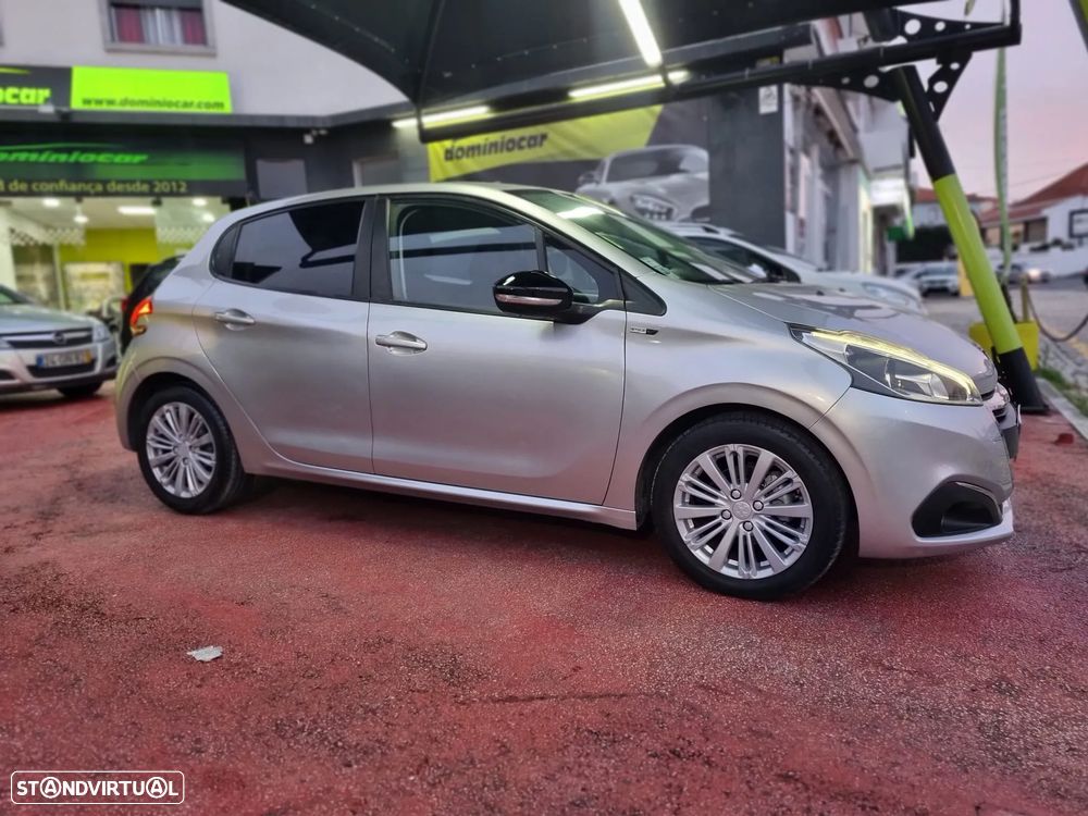 Peugeot 208 1.2 PureTech Style - 9