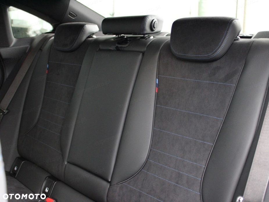 BMW Seria 2 220 mHEV - 14