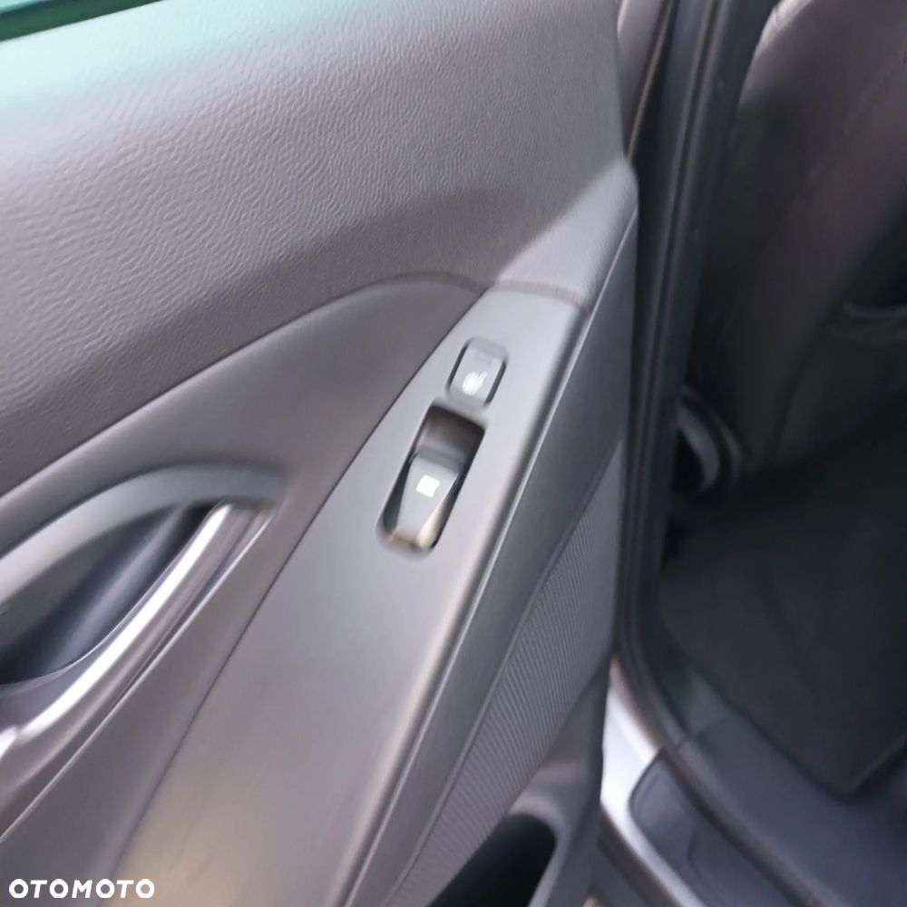 Hyundai ix35 - 21