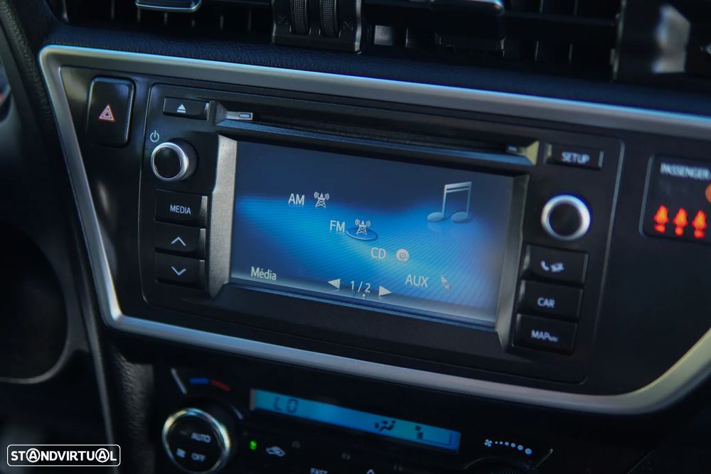 Toyota Auris 1.4 D-4D Exclusive+P.Sport - 49