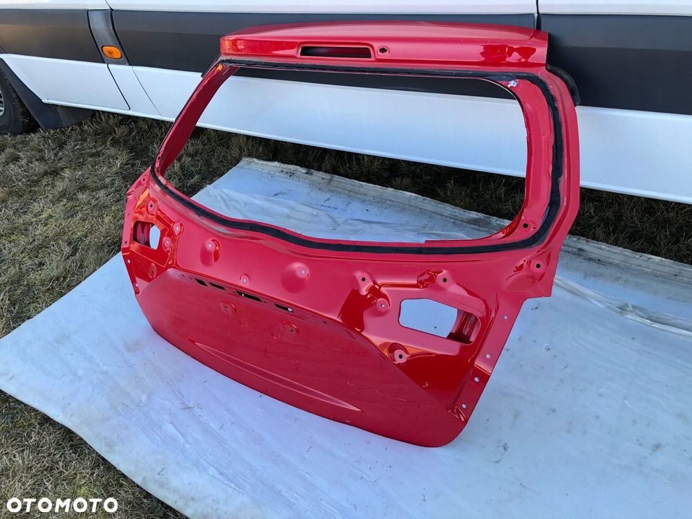 TOYOTA YARIS III LIFT IV KLAPA BAGAŻNIKA IGŁA 17- - 4