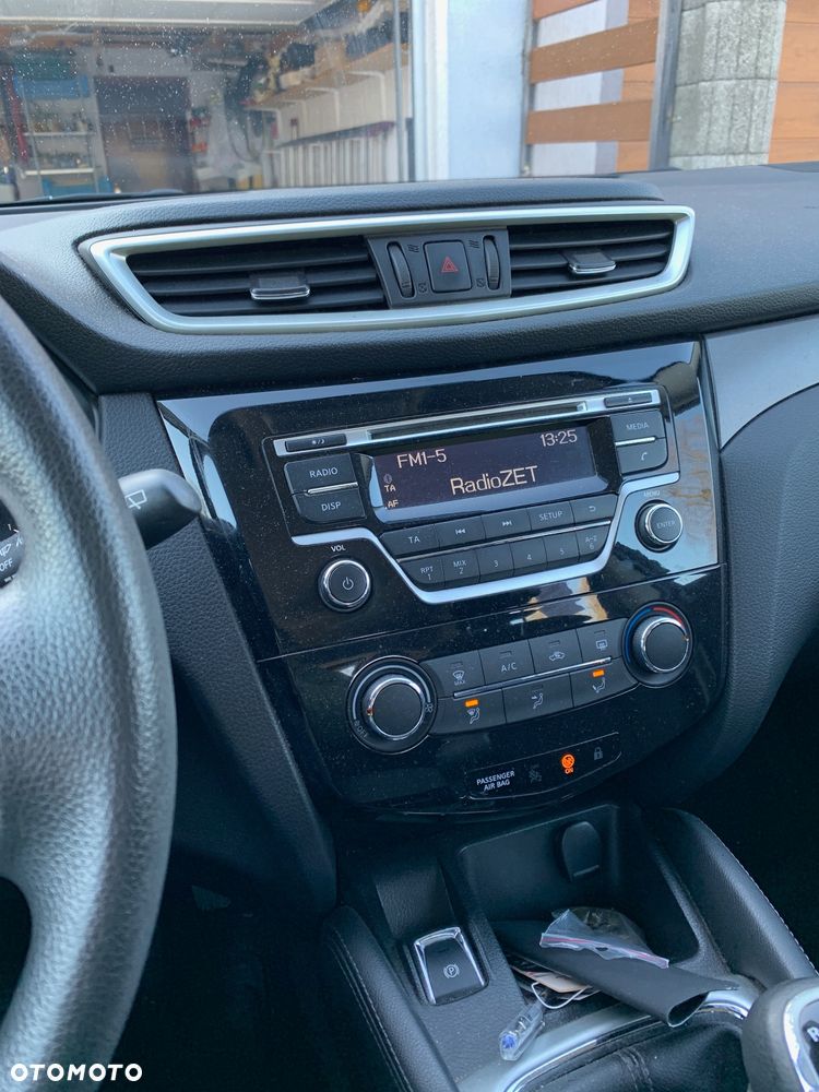 Nissan Qashqai 1.2 DIG-T N-Connecta EU6 - 6