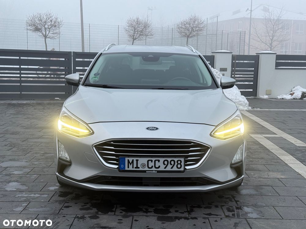 Ford Focus 2.0 EcoBlue Start-Stopp-System TITANIUM - 3