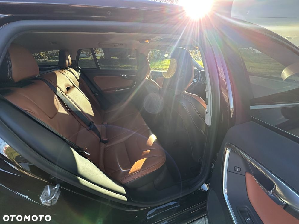 Volvo V60 D2 Momentum - 12