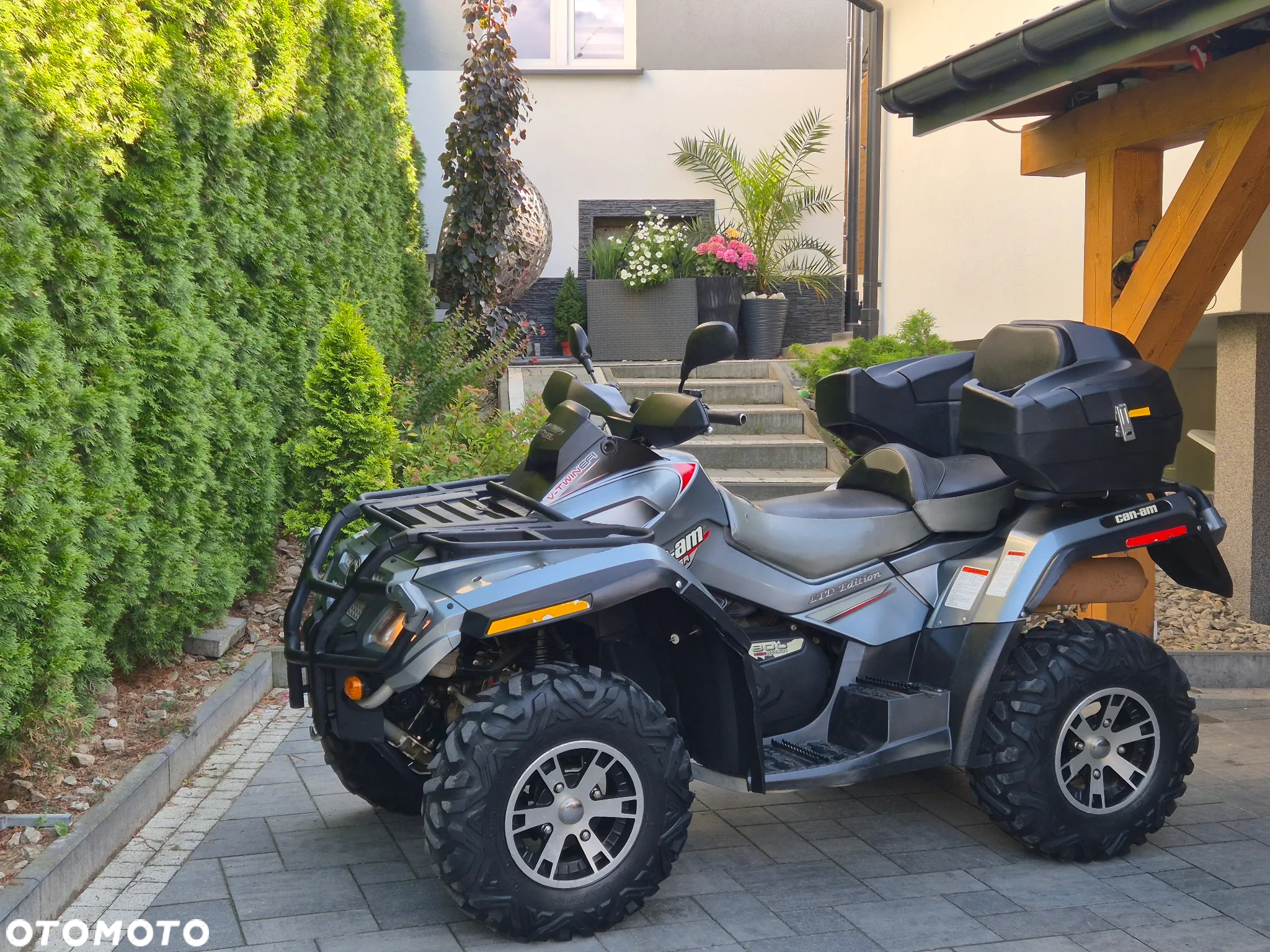 Can-Am Outlander - 8