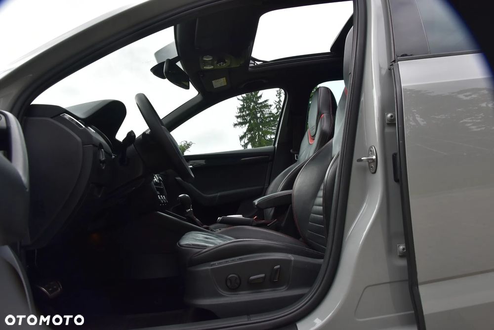 Skoda Octavia 2.0 TDI DSG RS - 8