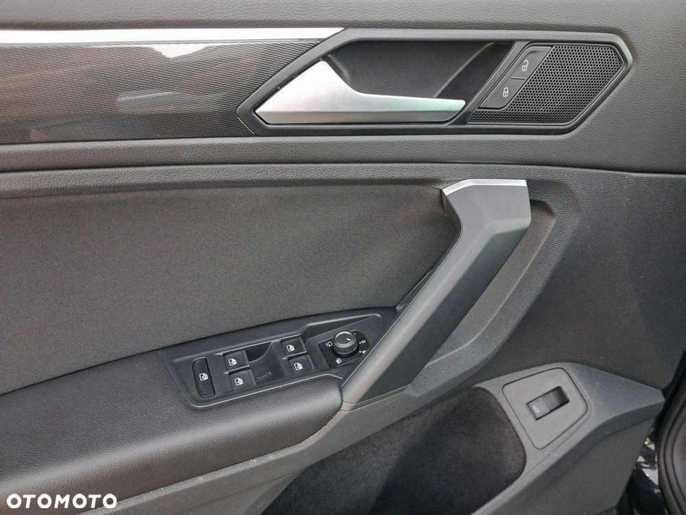 Volkswagen Tiguan - 23