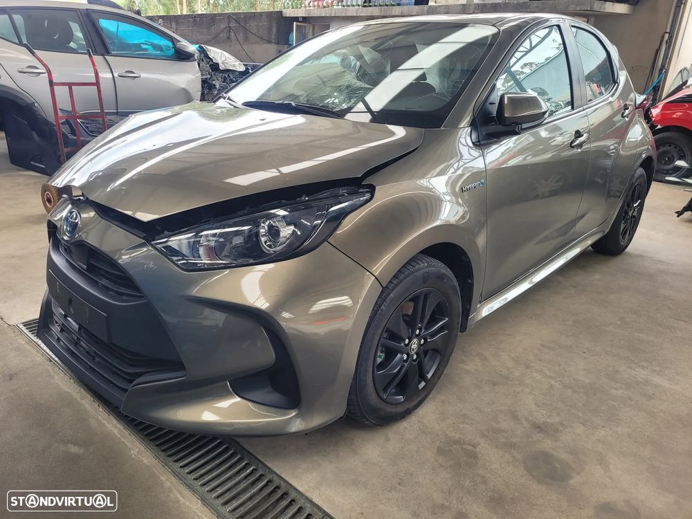 Toyota Yaris 2023 Hybrid para peças - 1
