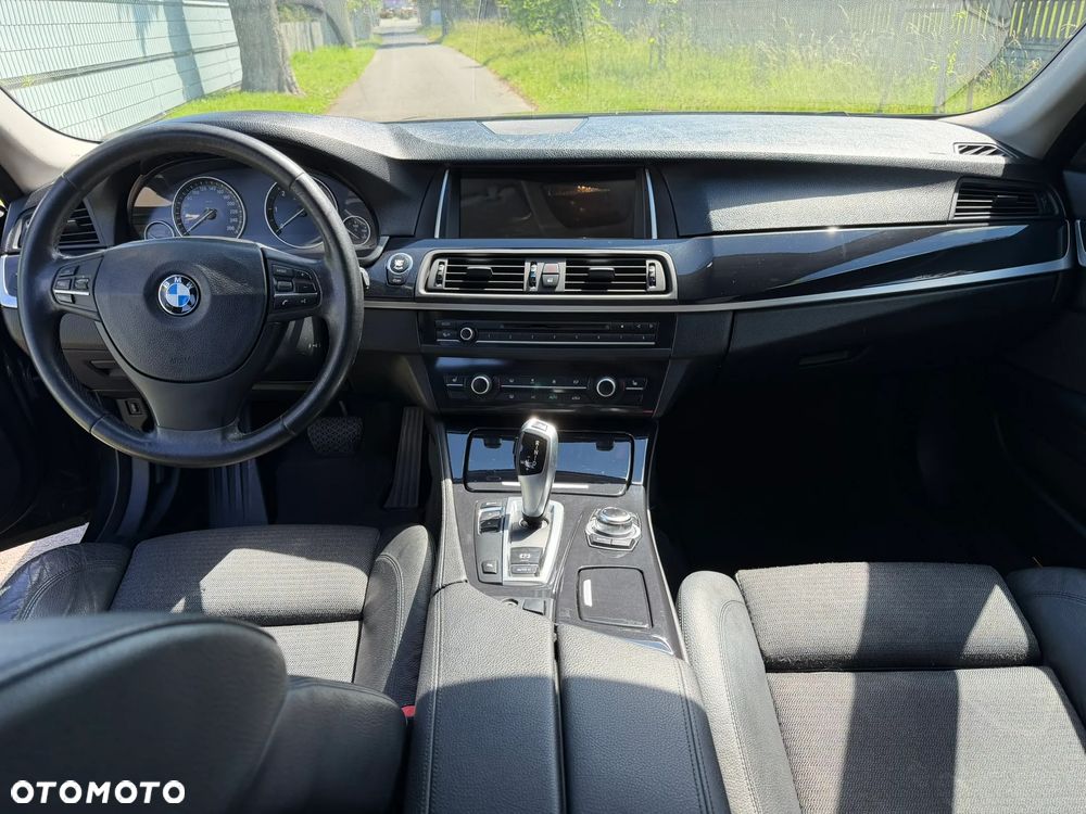 BMW Seria 5 520d - 12