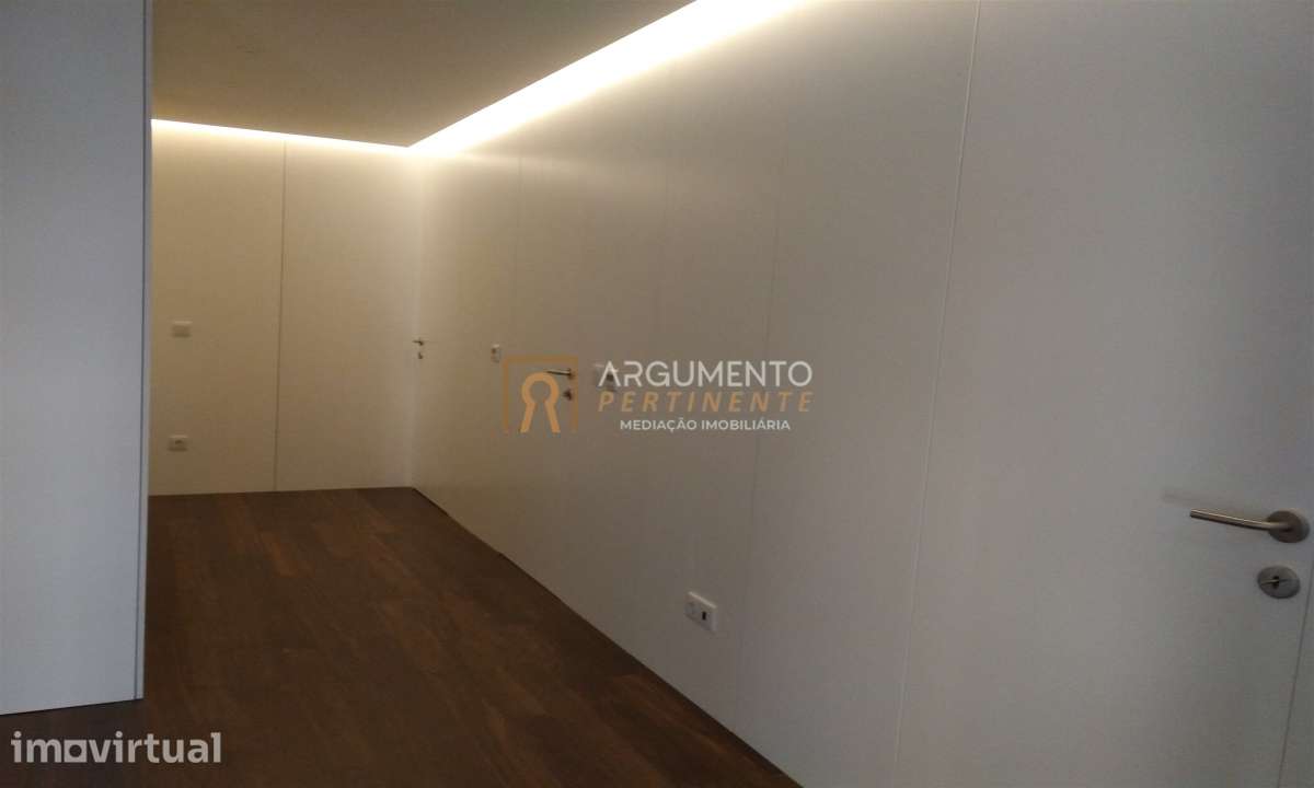 Apartamento T4 Venda em Cedofeita, Santo Ildefonso, Sé, Miragaia, São - Grande imagem: 5/37
