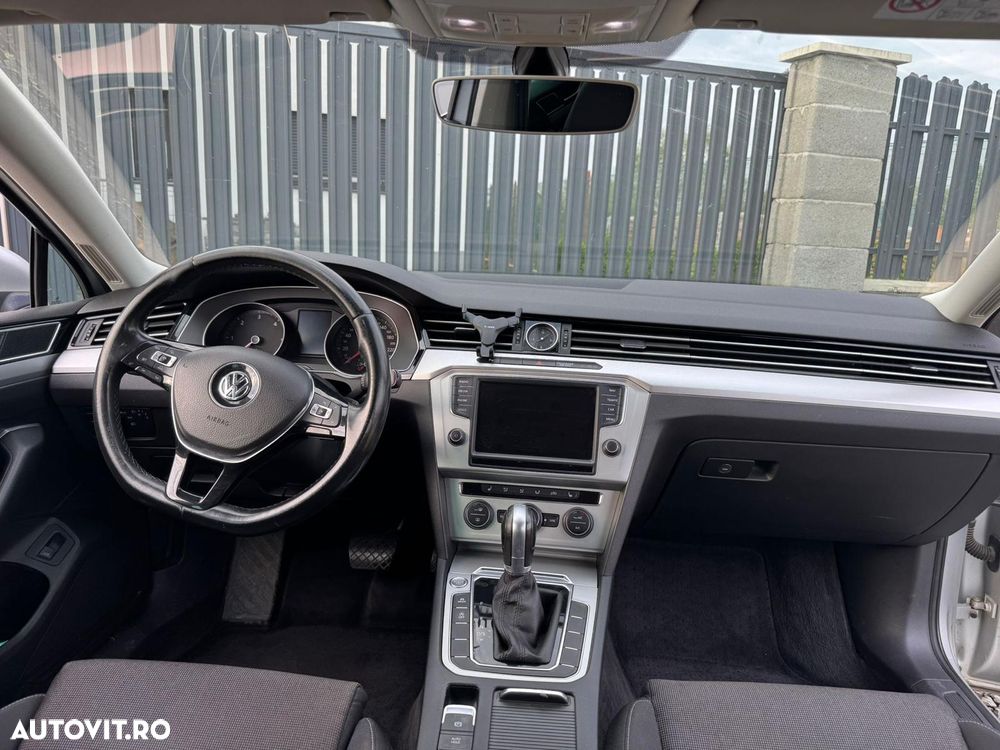Volkswagen Passat 2.0 TDI (BlueMotion Technology) DSG Comfortline - 8