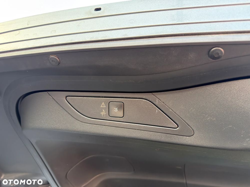 Citroën C4 Picasso 1.6 e-HDi FAP EGS6 Black Top - 29