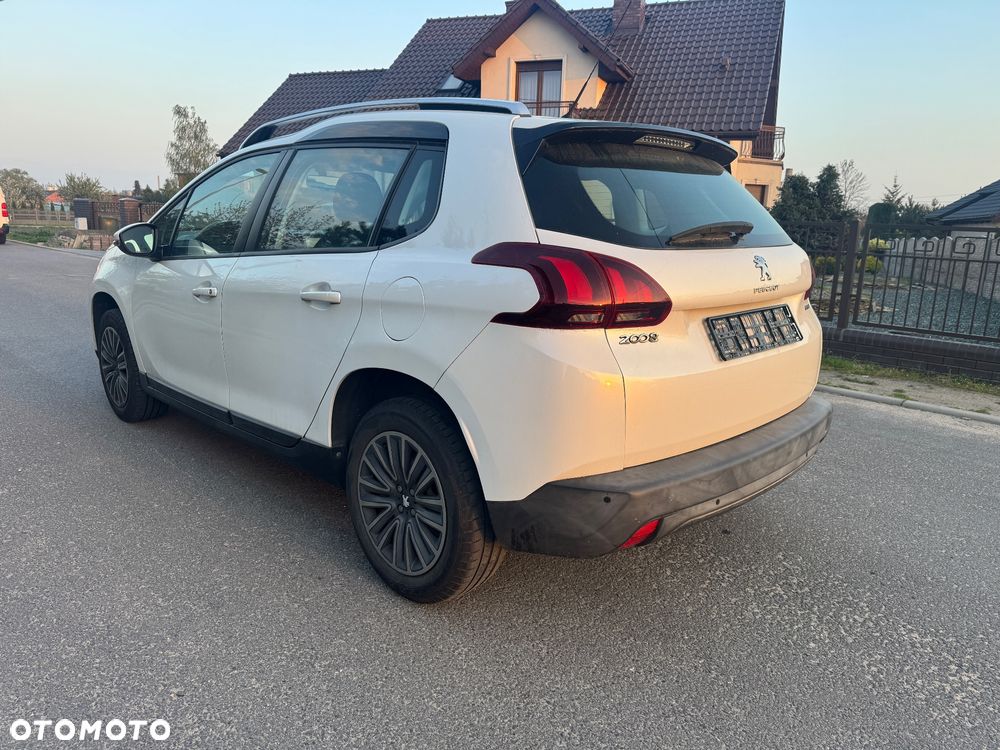Peugeot 2008 PureTech 82 Urban Move - 6