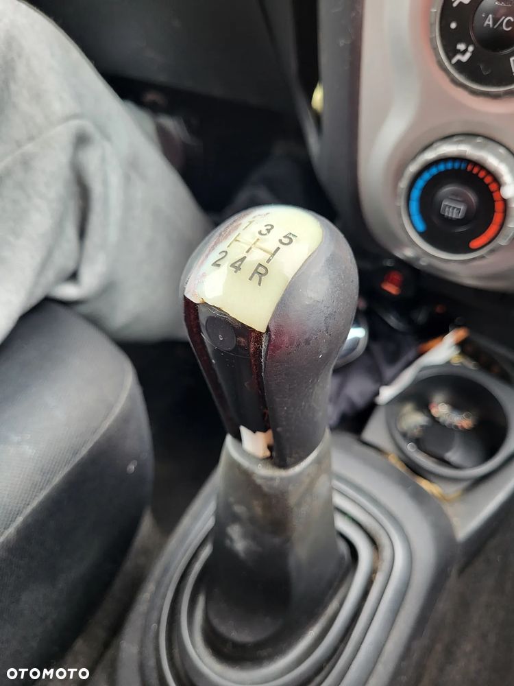 Toyota Yaris 1.3 Luna Premium - 15