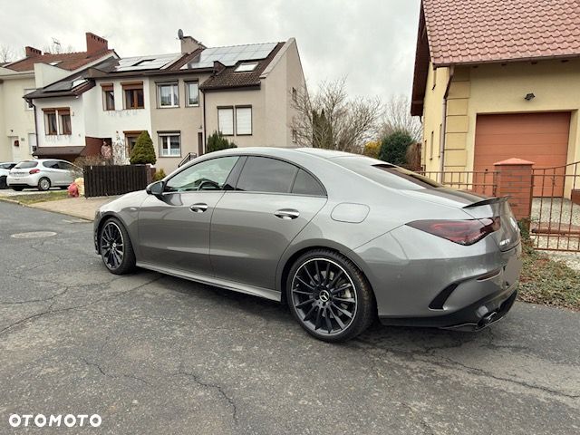 Mercedes-Benz CLA - 2