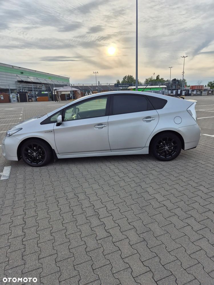Toyota Prius 1.8 HSD Prestige - 5
