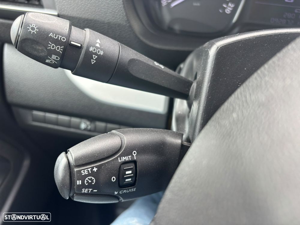 Peugeot Expert 1.5 BlueHDi L2H1 Semi-Vidrado - 31