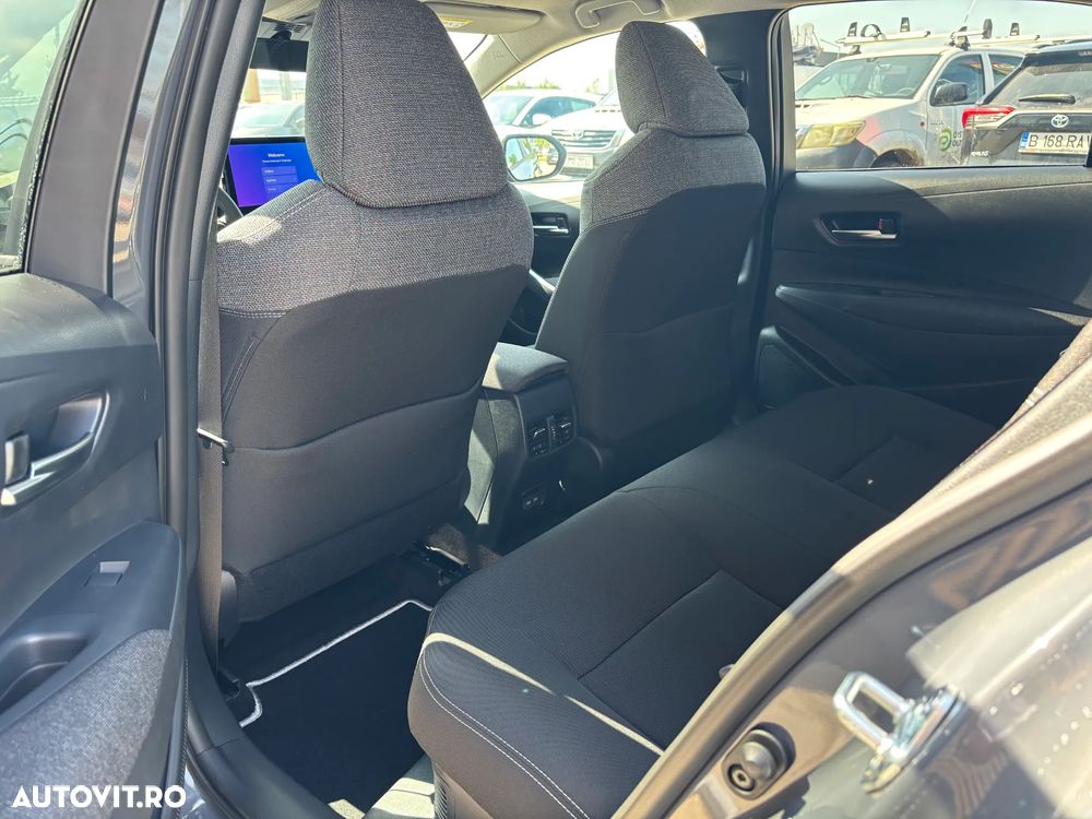 Toyota Corolla 1.8 HSD Dynamic - 10