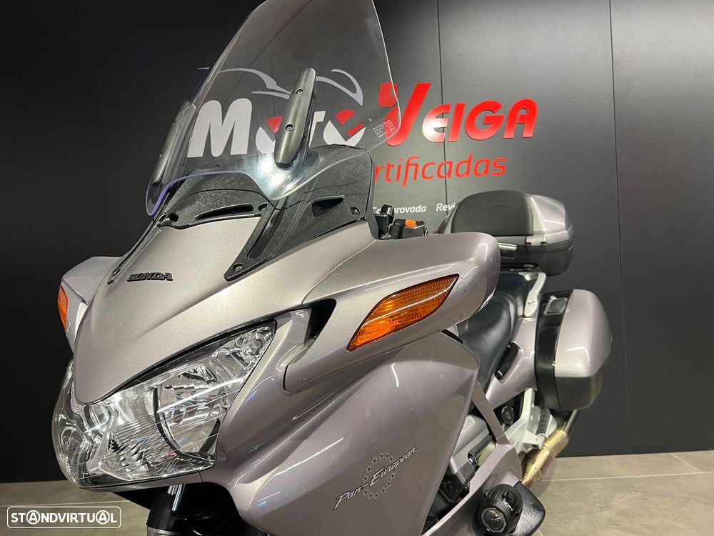 Honda Pan European ST 1300 - 2