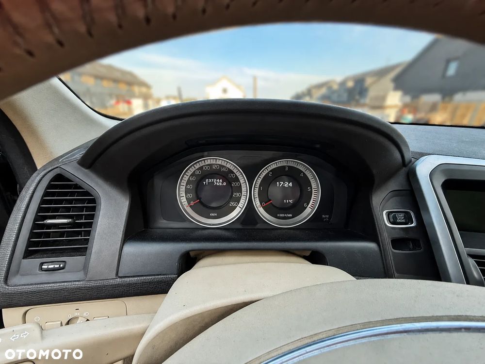 Volvo XC 60 - 6