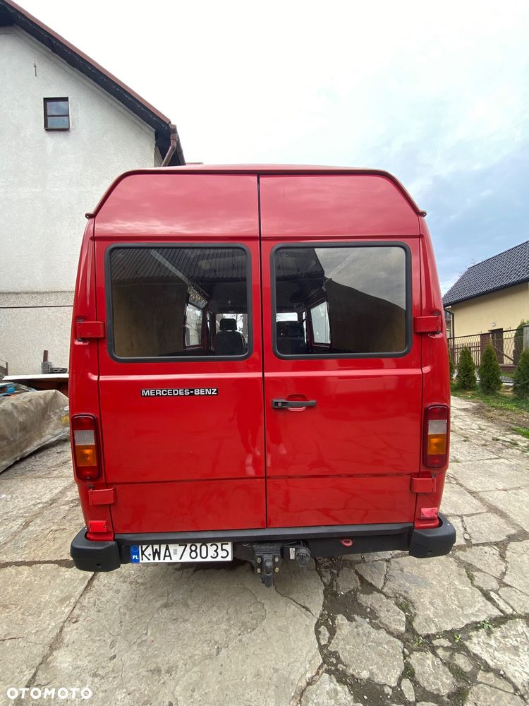 Mercedes-Benz 207D kaczka - 4
