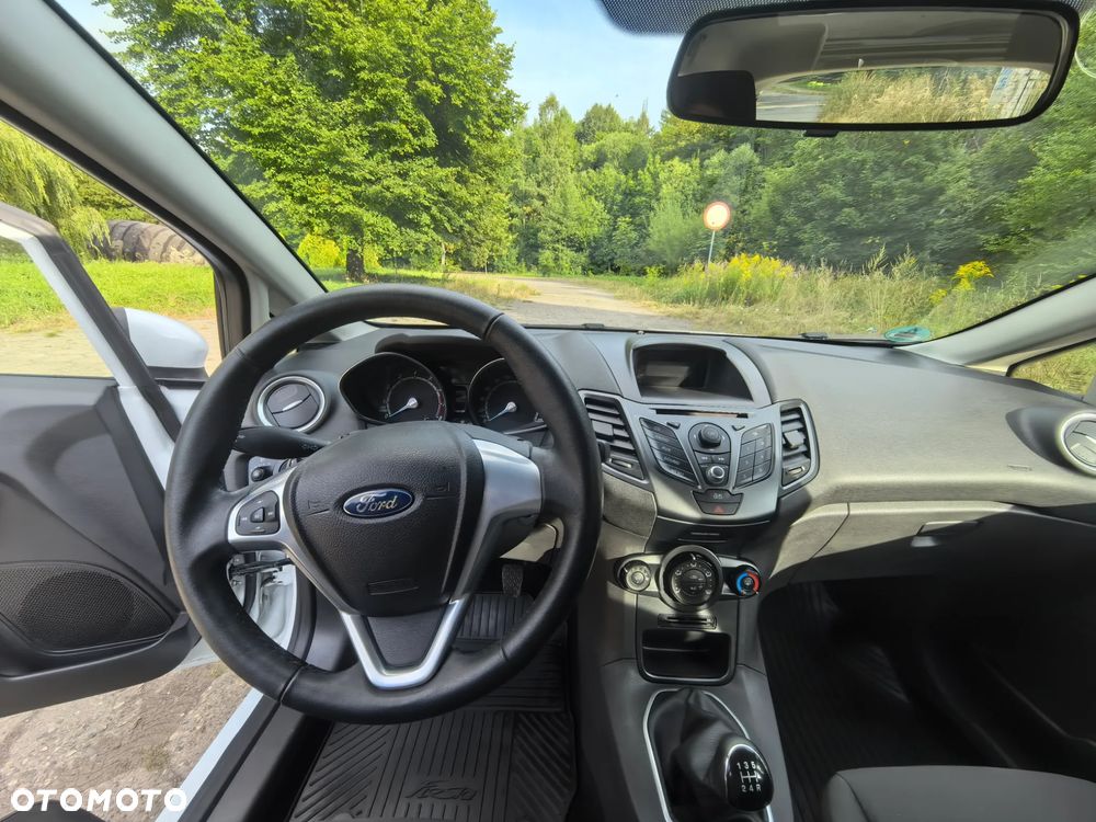 Ford Fiesta - 34