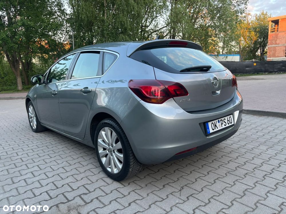 Opel Astra 1.6 Automatik Color Edition - 3