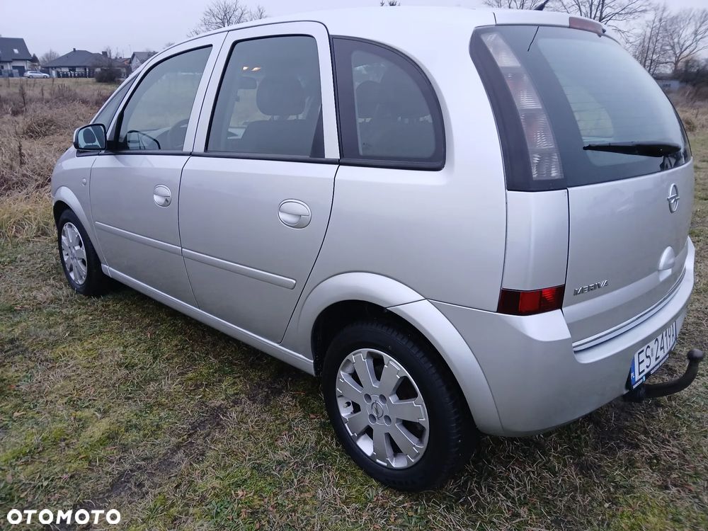 Opel Meriva 1.6 16V Cosmo - 11