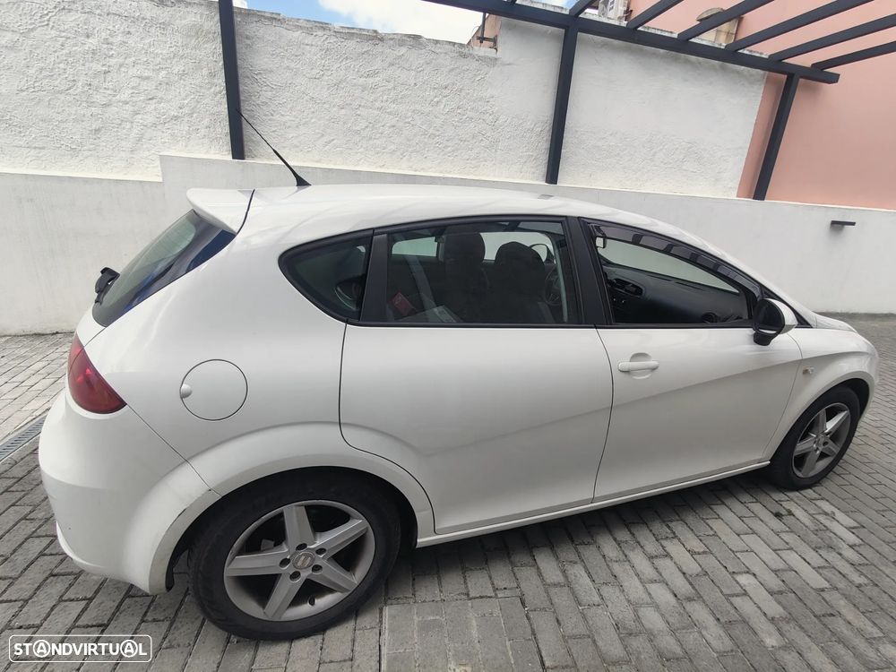 SEAT Leon 1.6 TDI DPF Ecomotive Sport - 7