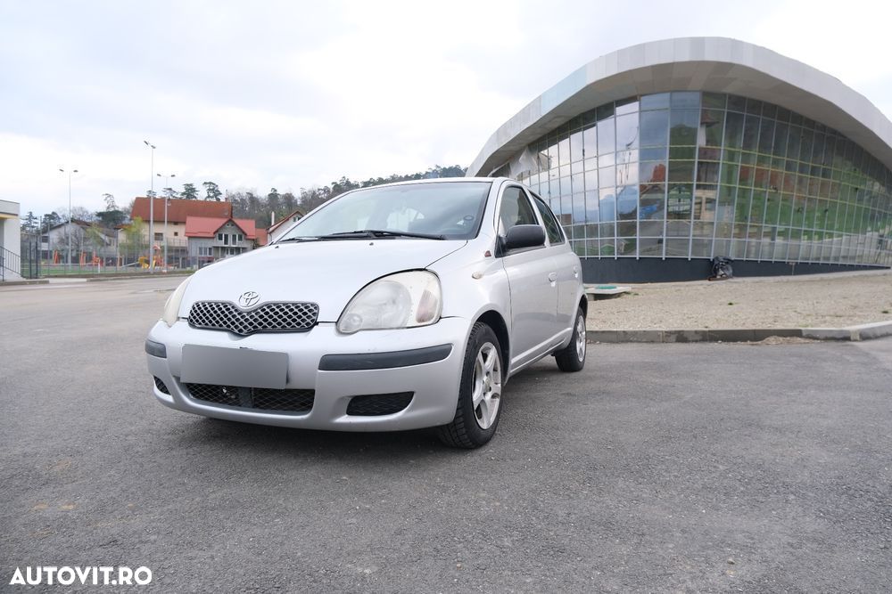 Toyota Yaris - 1