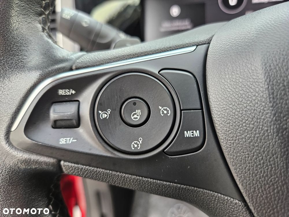 Opel Grandland 1.2 T GS S&S - 23