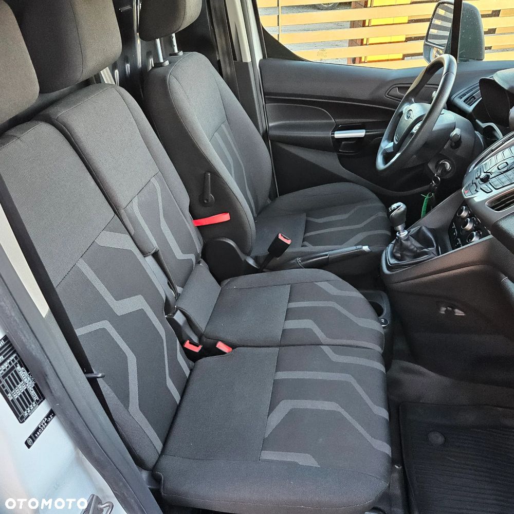 Ford Transit Connect - 11