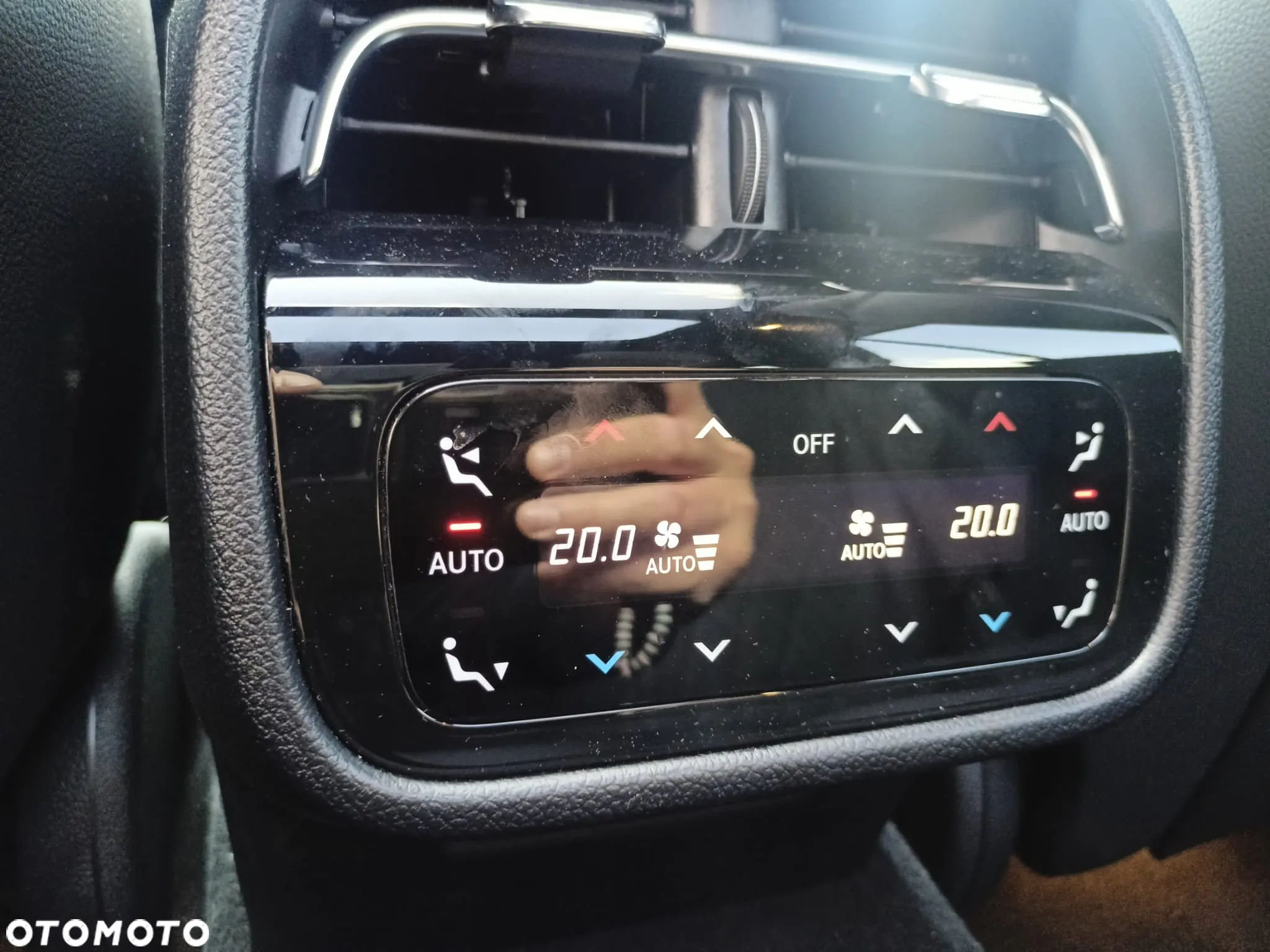Mercedes-Benz Klasa E 300 PHEV AMG 9G-Tronic - 33