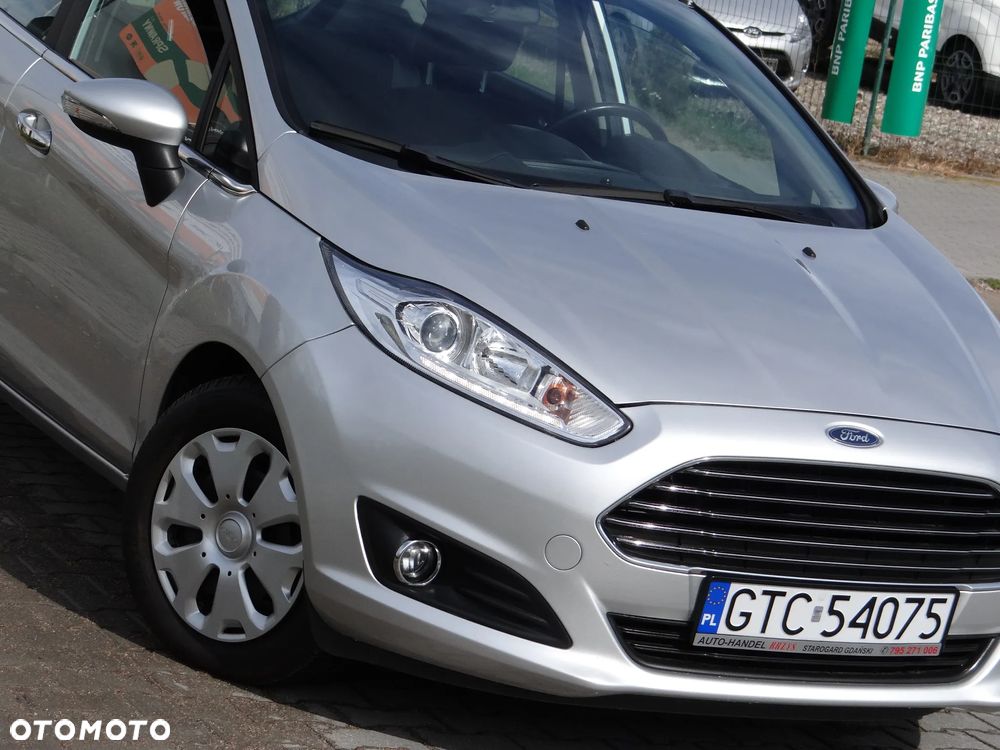 Ford Fiesta - 25