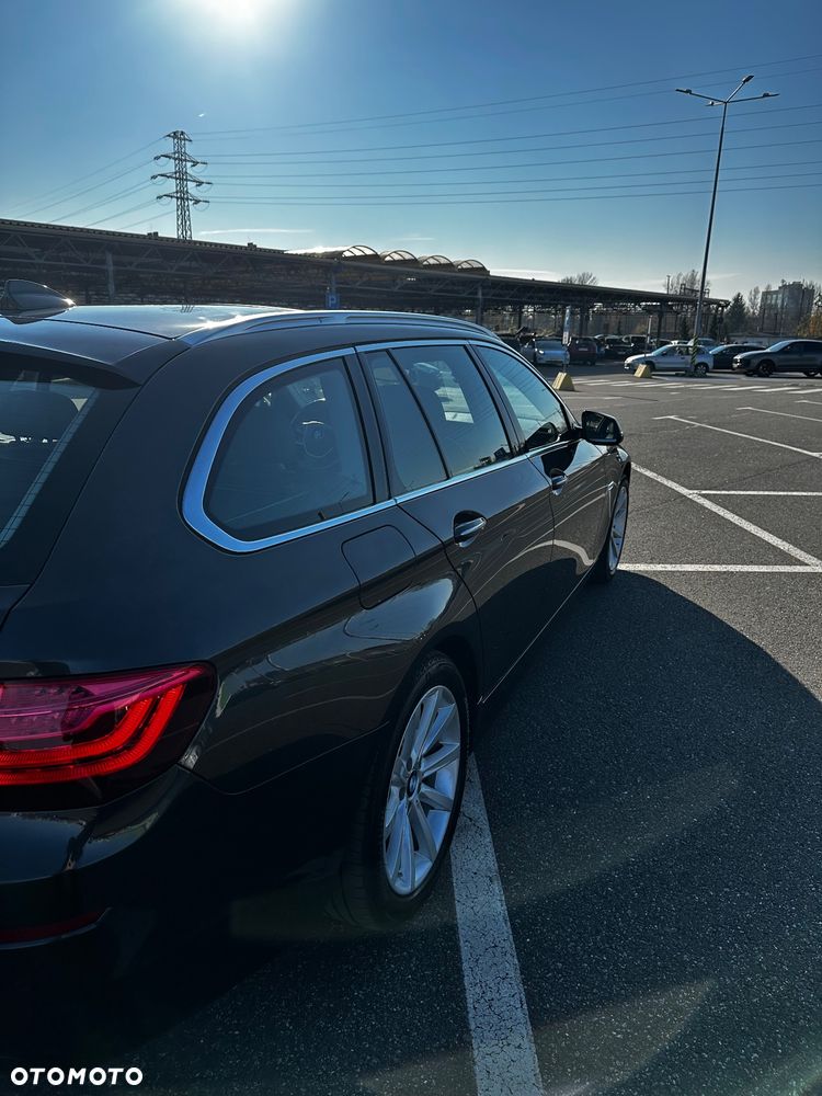 BMW Seria 5 520d Touring Luxury Line - 14