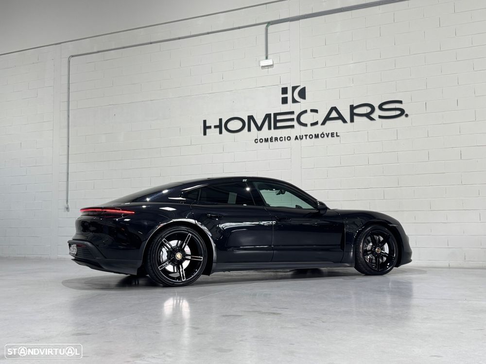 Porsche Taycan 4S - 12